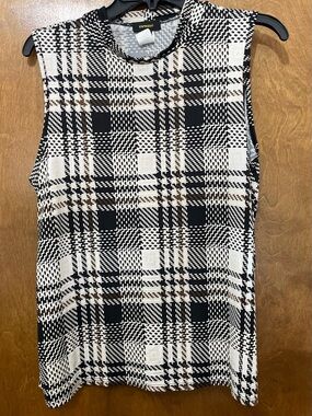 Espresso Sleeveless Black & White Plaid Knit Top